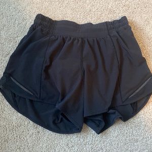 Lululemon hotty hot shorts size 4